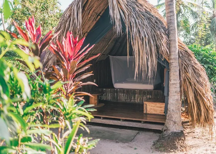 Hermanos BeachHostal